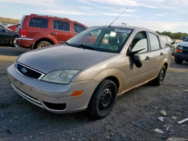 1FAFP34N56W114813 - 2006 FORD FOCUS ZX4 GOLD photo 2