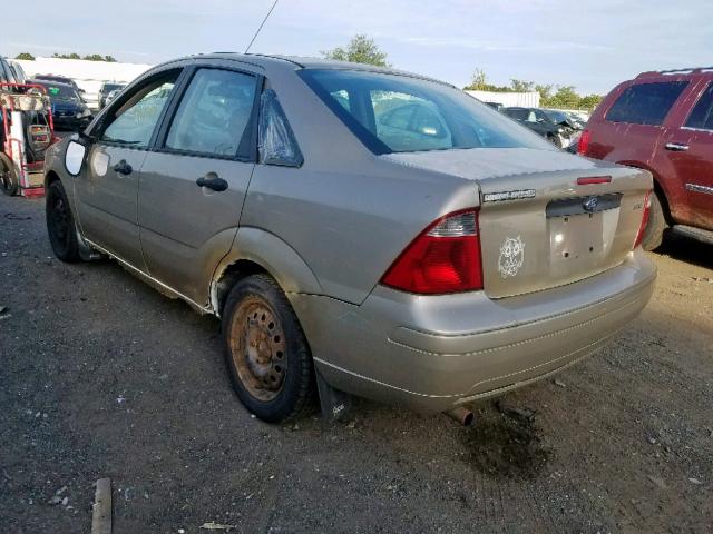 1FAFP34N56W114813 - 2006 FORD FOCUS ZX4 GOLD photo 3