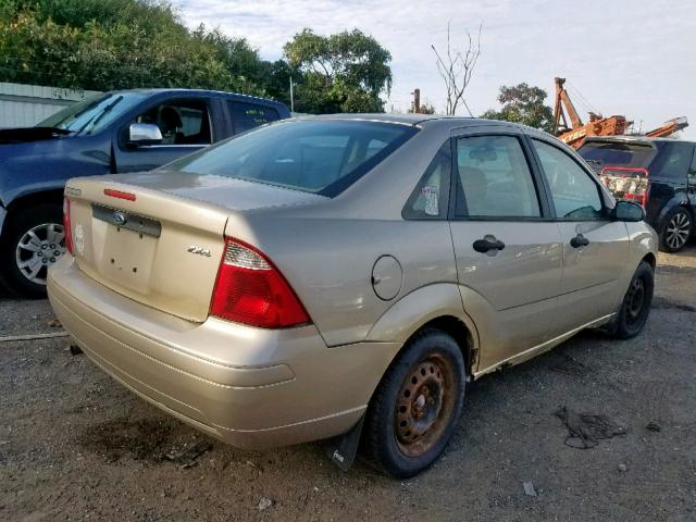 1FAFP34N56W114813 - 2006 FORD FOCUS ZX4 GOLD photo 4