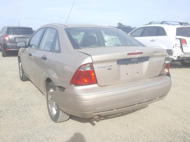 1FAFP34N16W126327 - 2006 FORD FOCUS ZX4 TAN photo 3