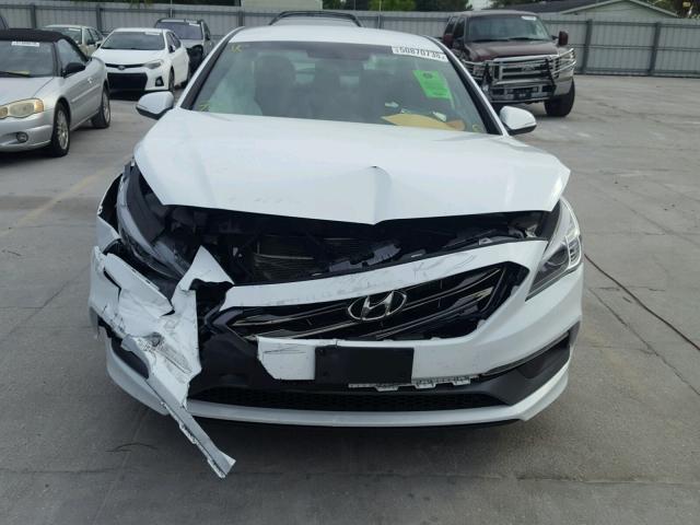 5NPE34AB5HH460757 - 2017 HYUNDAI SONATA SPO WHITE photo 9