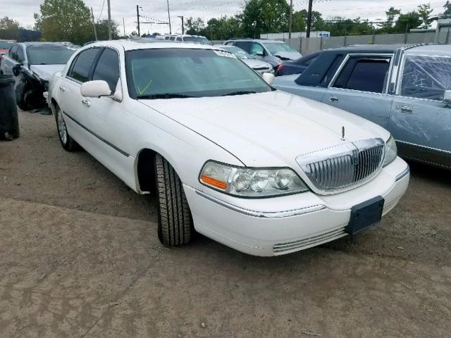 1LNHM82W73Y646306 - 2003 LINCOLN TOWN CAR S WHITE photo 1