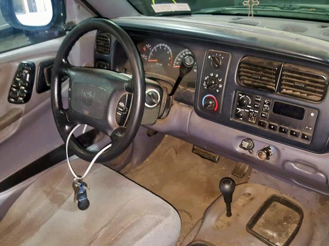 1B7GG2AN2YS608702 - 2000 DODGE DAKOTA QUA GREEN photo 9