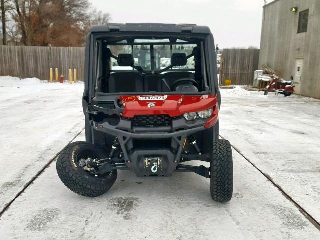 3JBUFAN45JK000249 - 2018 CAN-AM DEFENDER X RED photo 2