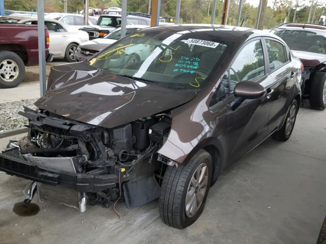 KNADN4A37G6680566 - 2016 KIA RIO EX BROWN photo 2