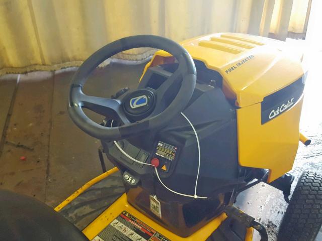 1B077H40278 - 2018 CUB LAWN MOWER YELLOW photo 5