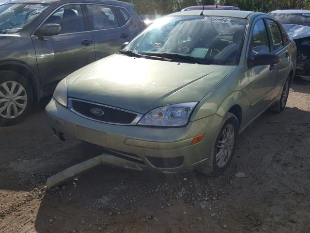 1FAFP34N67W131797 - 2007 FORD FOCUS ZX4 GREEN photo 2