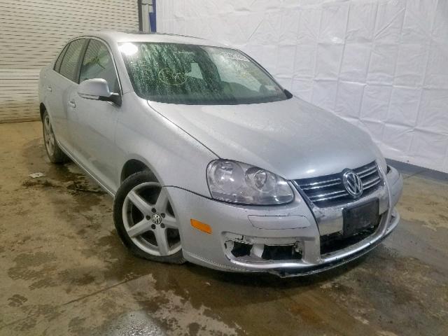 3VWRL7AJ6AM177825 - 2010 VOLKSWAGEN JETTA TDI SILVER photo 1