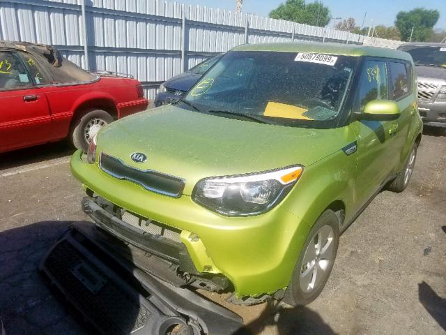 KNDJN2A2XG7836370 - 2016 KIA SOUL GREEN photo 2