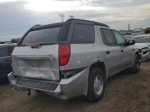 1GKET12S246174659 - 2004 GMC ENVOY XUV SILVER photo 4