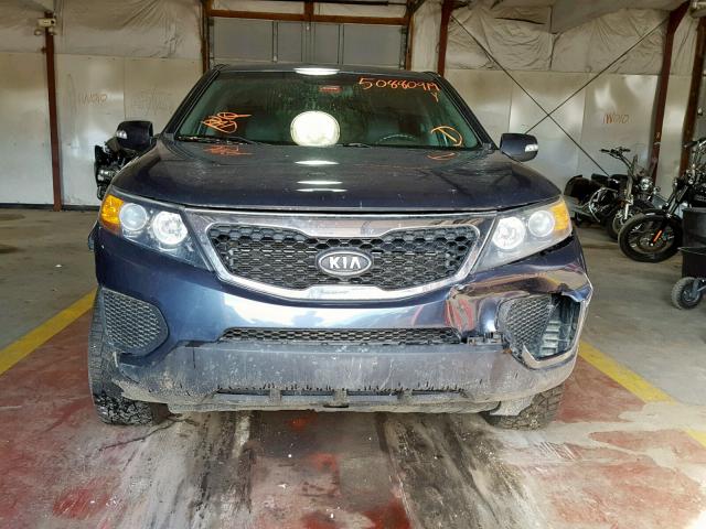 5XYKTCA66CG208175 - 2012 KIA SORENTO BASE  photo 9