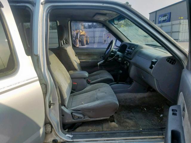 1N6ED27T4YC318863 - 2000 NISSAN FRONTIER C SILVER photo 5