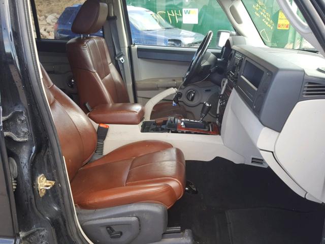 1J8HG58217C630354 - 2007 JEEP COMMANDER BLACK photo 5