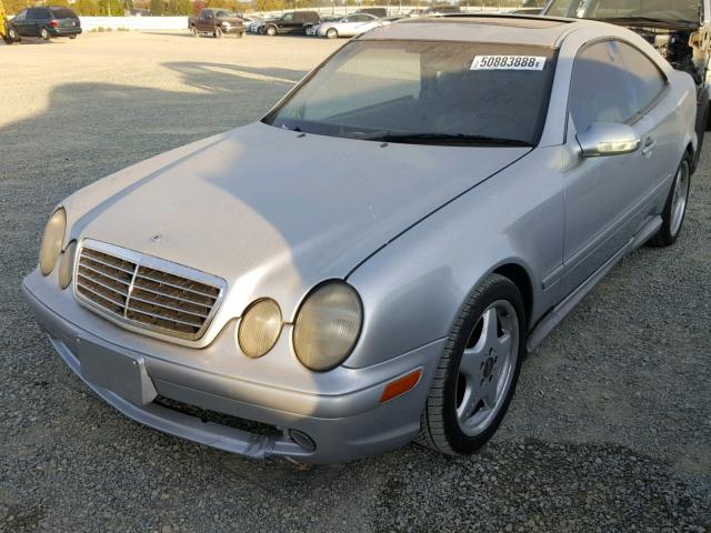 WDBLJ70G61T069421 - 2001 MERCEDES-BENZ CLK 430 GRAY photo 2