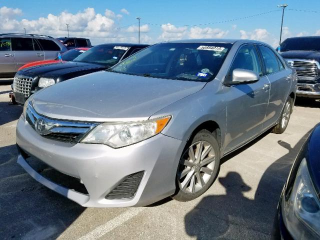 4T1BF1FK6CU053400 - 2012 TOYOTA CAMRY BASE SILVER photo 2