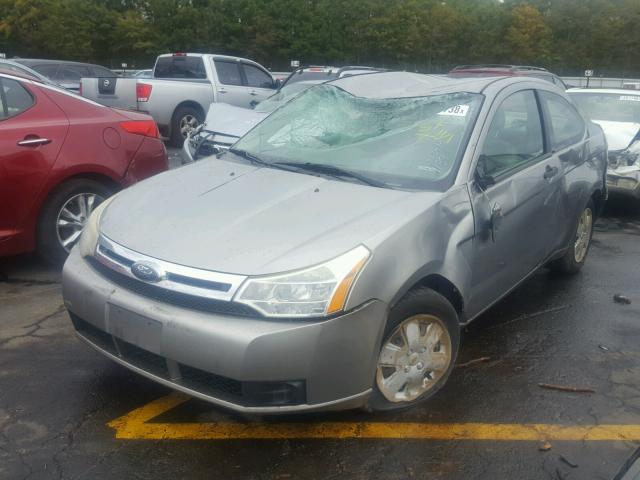 1FAHP32NX8W121139 - 2008 FORD FOCUS S/SE GRAY photo 2