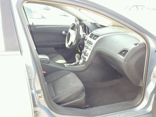 1G1ZH57B69F230844 - 2009 CHEVROLET MALIBU 1LT SILVER photo 5