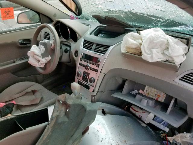 1G1ZC5EB1AF169862 - 2010 CHEVROLET MALIBU 1LT 银色 照片 9