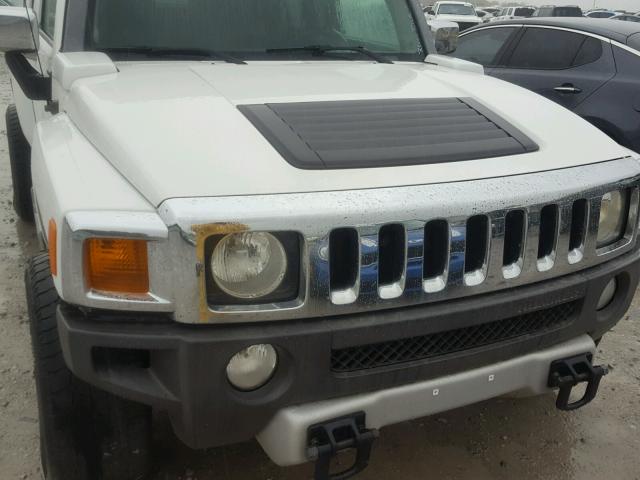 5GTEN13E488173904 - 2008 HUMMER H3 WHITE photo 9