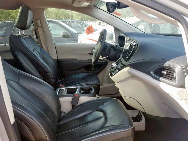 2C4RC1GG0JR320367 - 2018 CHRYSLER PACIFICA L SILVER photo 5