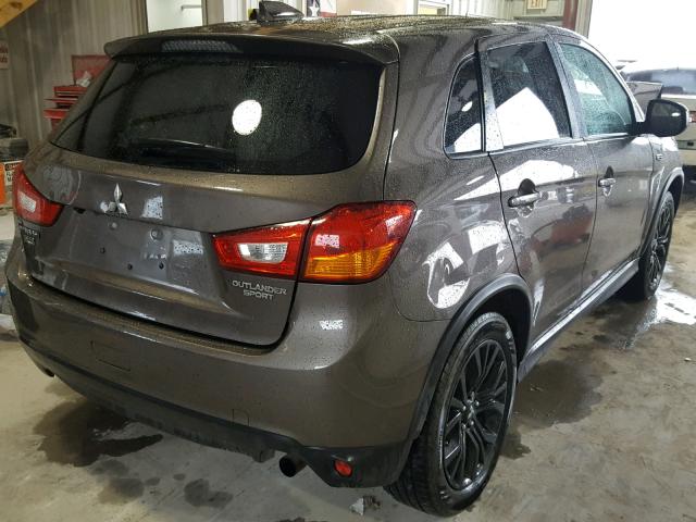 JA4AP3AU1HZ036011 - 2017 MITSUBISHI OUTLANDER BROWN photo 4