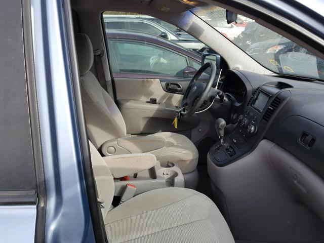 KNDMB133686257776 - 2008 KIA SEDONA BLUE photo 5