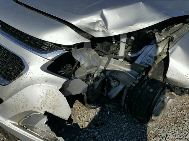 1G11C5SL2EU158476 - 2014 CHEVROLET MALIBU 1LT SILVER photo 9