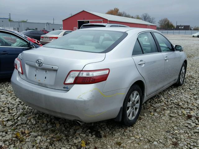 4T1BB46K88U030852 - 2008 TOYOTA CAMRY HYBR SILVER photo 4