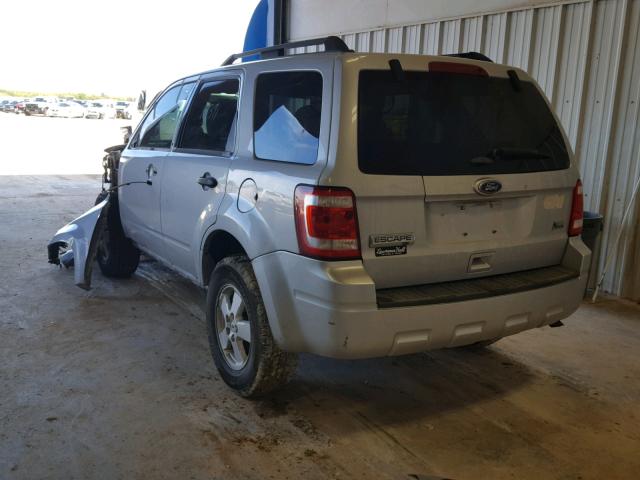 1FMCU0DG5BKB26771 - 2011 FORD ESCAPE XLT SILVER photo 3