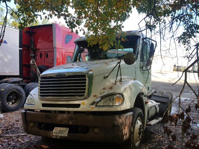 1FUJA6CK25LU48305 - 2005 FREIGHTLINER CONVENTION WHITE photo 2