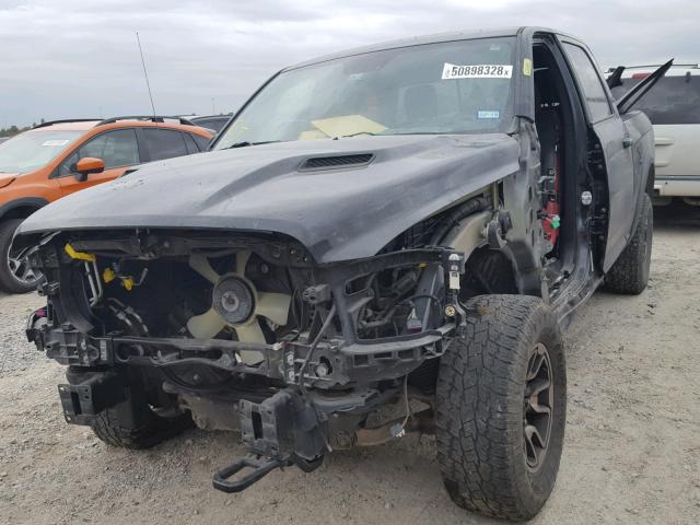 1C6RR6YT0GS155006 - 2016 RAM 1500 REBEL შავი ფოტო 2