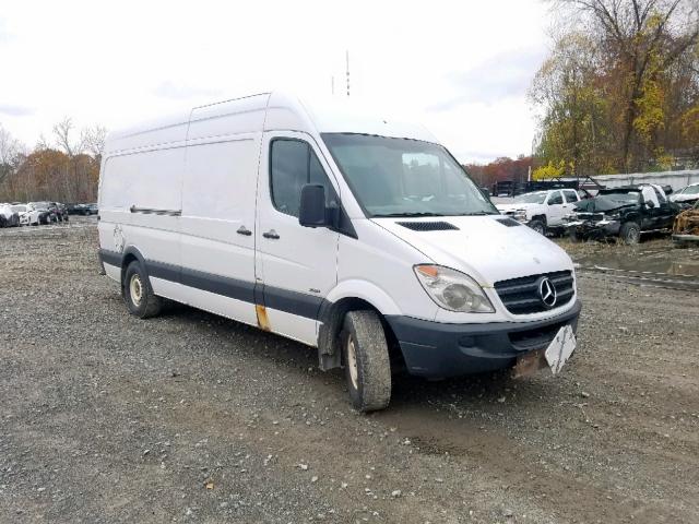 WD3PE8CB1B5586560 - 2011 MERCEDES-BENZ SPRINTER 2 WHITE photo 1