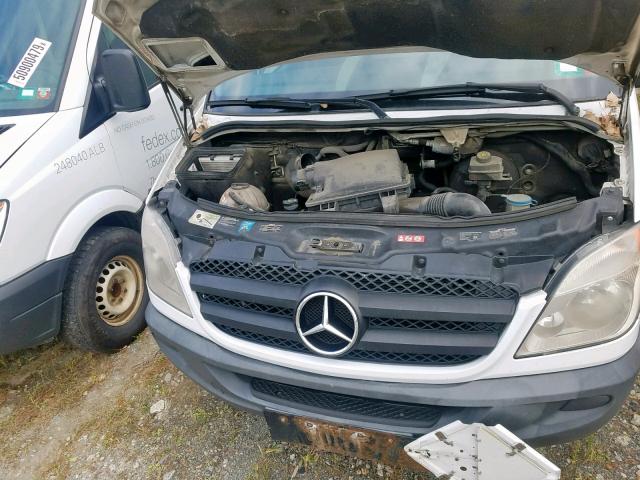 WD3PE8CB1B5586560 - 2011 MERCEDES-BENZ SPRINTER 2 WHITE photo 7