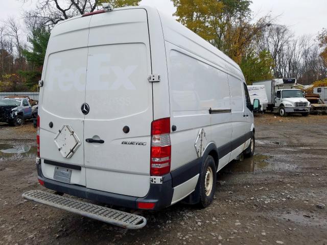 WD3PE8CB1C5681444 - 2012 MERCEDES-BENZ SPRINTER 2 WHITE photo 4