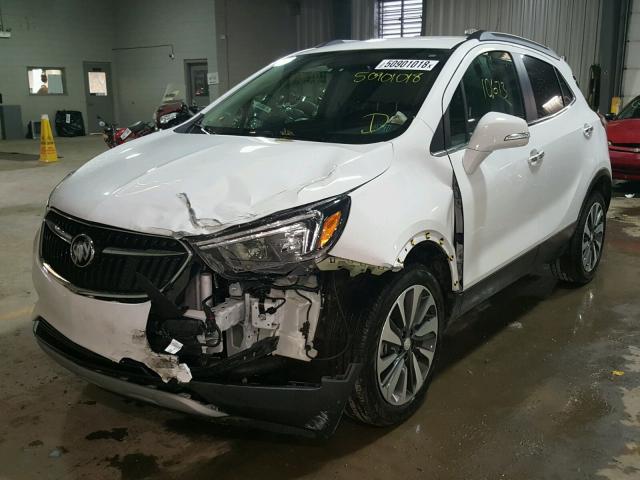 KL4CJBSB9JB523733 - 2018 BUICK ENCORE PRE WHITE photo 2