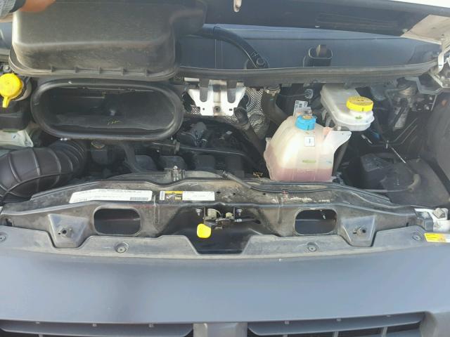 3C6URVJG4JE102837 - 2018 RAM PROMASTER 白色 照片 7