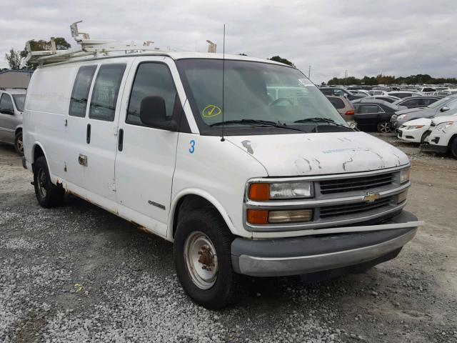 1GCHG39R0Y1213845 - 2000 CHEVROLET EXPRESS 35 WHITE photo 1