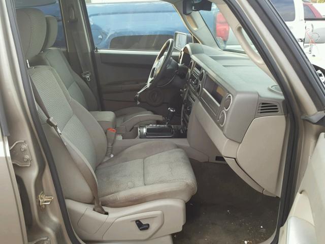 1J8HH48K96C136619 - 2006 JEEP COMMANDER BROWN photo 5