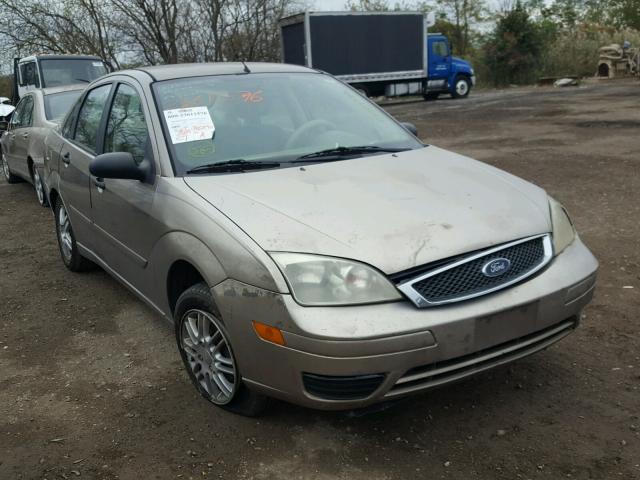 1FAFP34N95W257181 - 2005 FORD FOCUS ZX4 BEIGE photo 1