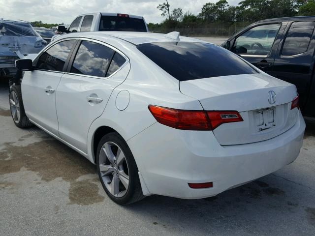 19VDE1F77DE018434 - 2013 ACURA ILX 20 TEC WHITE photo 3