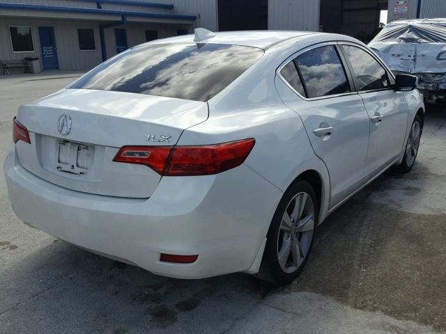 19VDE1F77DE018434 - 2013 ACURA ILX 20 TEC WHITE photo 4