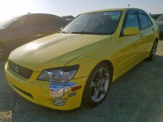 JTHBD192920041719 - 2002 LEXUS IS 300 YELLOW photo 2