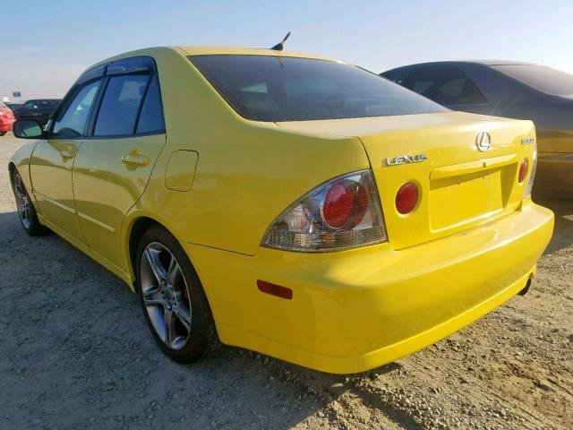 JTHBD192920041719 - 2002 LEXUS IS 300 YELLOW photo 3