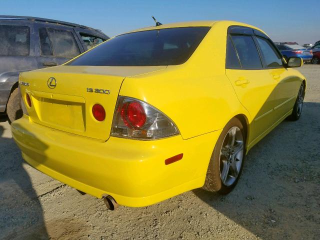 JTHBD192920041719 - 2002 LEXUS IS 300 YELLOW photo 4