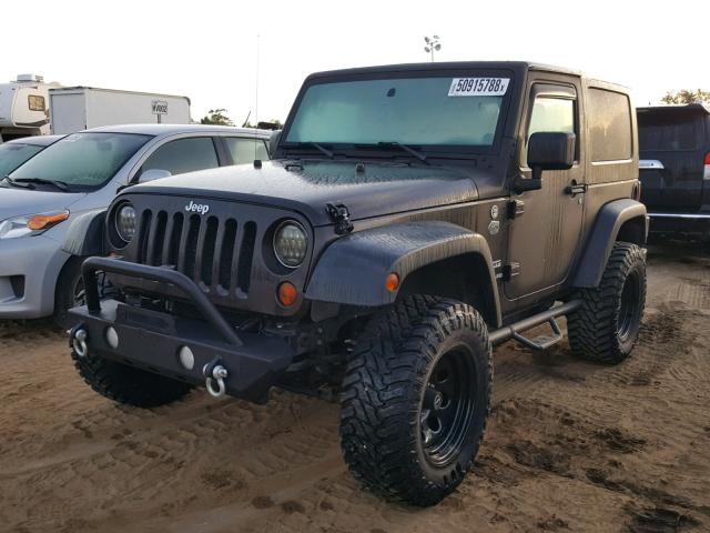 1C4AJWAG0DL670619 - 2013 JEEP WRANGLER S BROWN photo 2