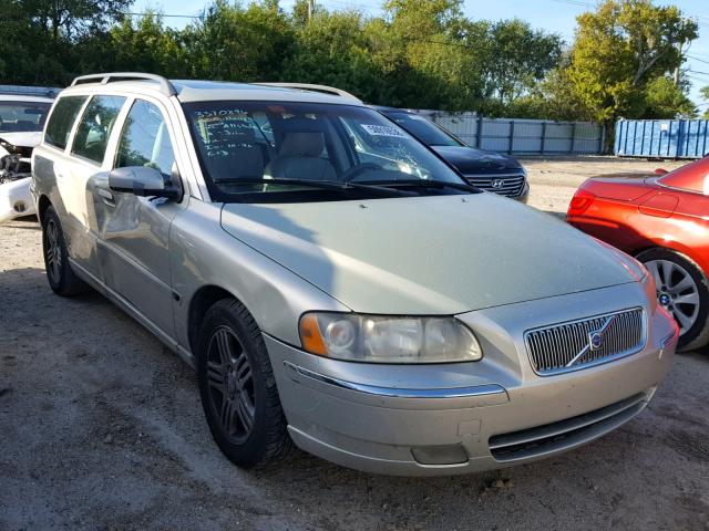 YV1SW592462549684 - 2006 VOLVO V70 2.5T BEIGE photo 1