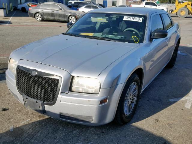 2C3KA43R07H618694 - 2007 CHRYSLER 300 SILVER photo 2