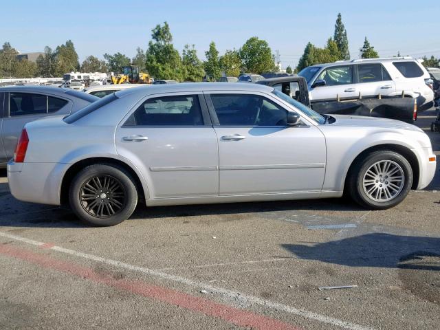 2C3KA43R07H618694 - 2007 CHRYSLER 300 SILVER photo 9