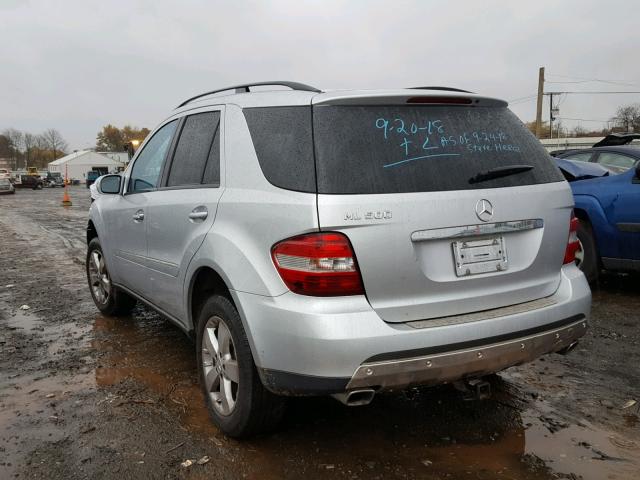 4JGBB75E06A066045 - 2006 MERCEDES-BENZ ML 500 SILVER photo 3