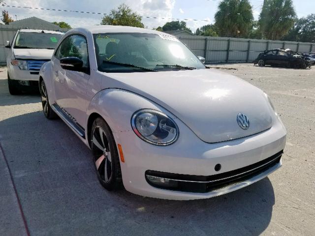 3VWV67AT2CM655989 - 2012 VOLKSWAGEN BEETLE TUR WHITE photo 1